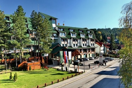 Hotel Mona